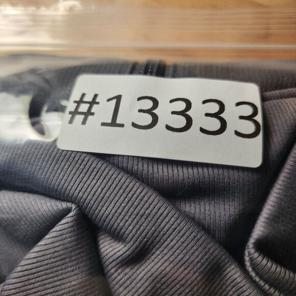 Under Armour Jacket Womens Large Gray Long Sleeve Full Zip Windbreaker *GUC* - Picture 10 of 10